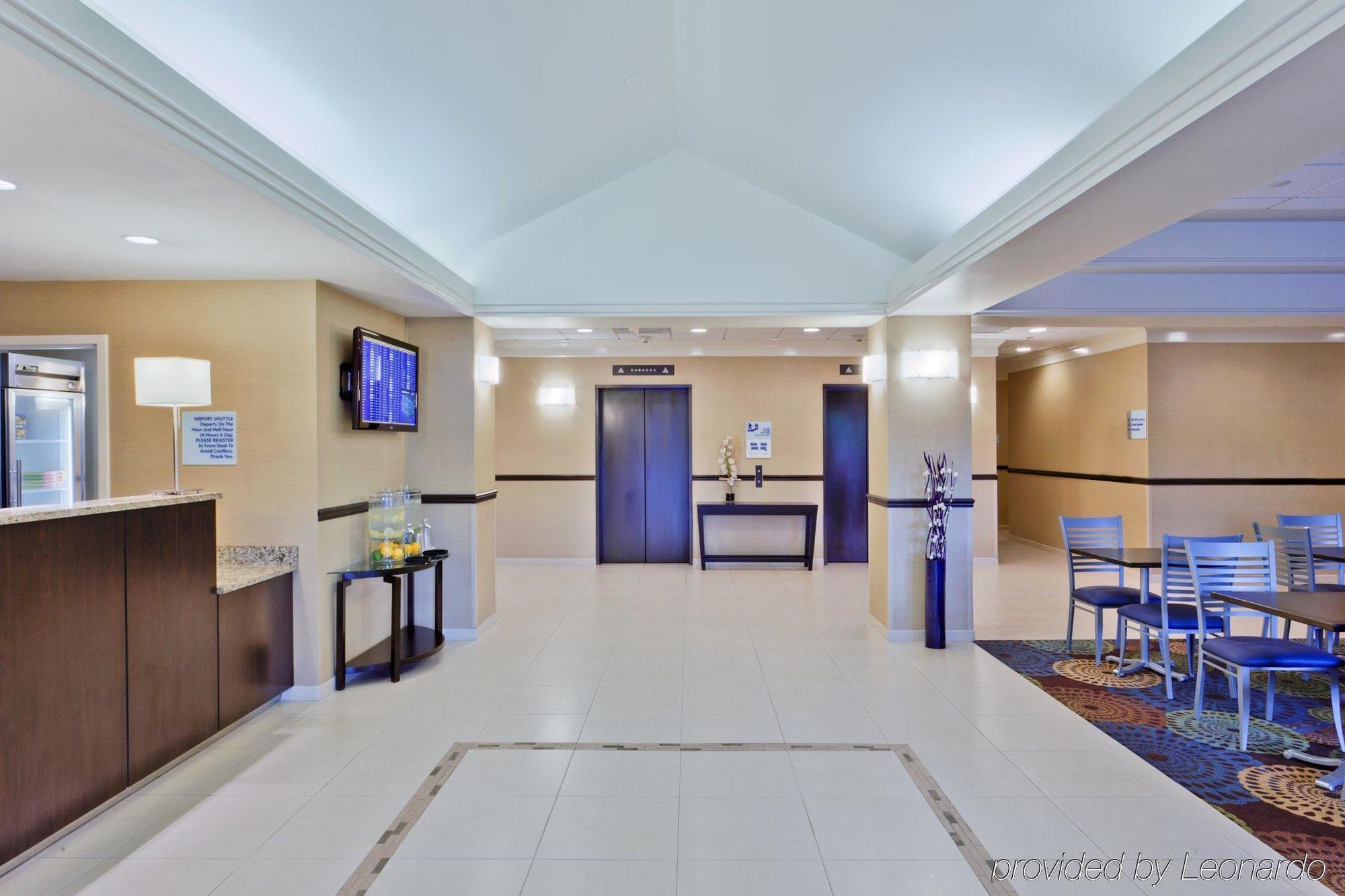 Holiday Inn Express Baltimore BWI Airport West By Ihg Hanover Interior foto